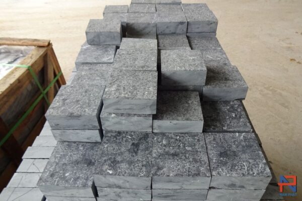 Đá cubic bazan khò mặt cắt quy cách