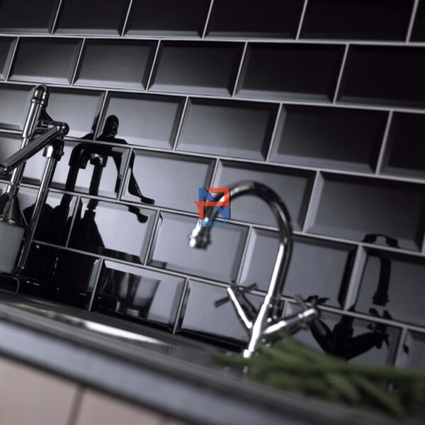 Gạch thẻ kích thước 75x150 mm đen bóng vát cạnh