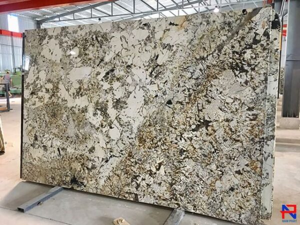 Đá bàn bếp tự nhiên Torrone Brazil NPB038
